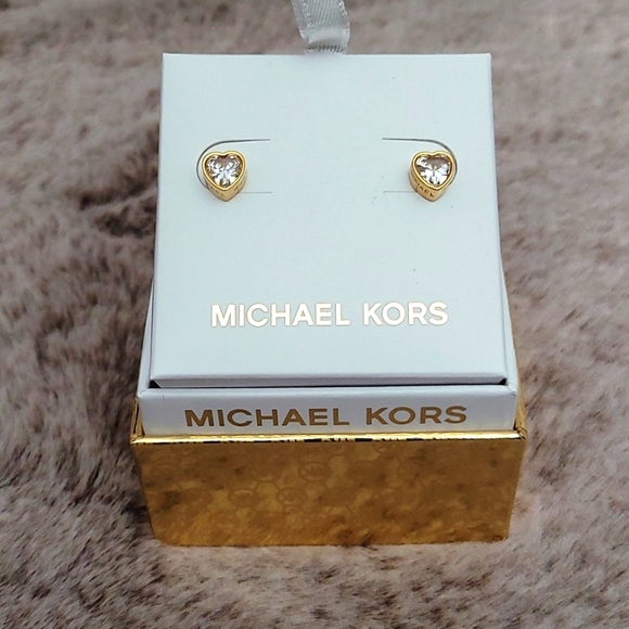 MK Signature Logo Engraved Heart Studs Gold-tone NIB Style# MKJX7792 - Picture 3 of 16